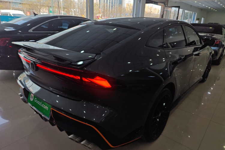 长安UNI-V 2023款 2.0T 领速版车身外观6005