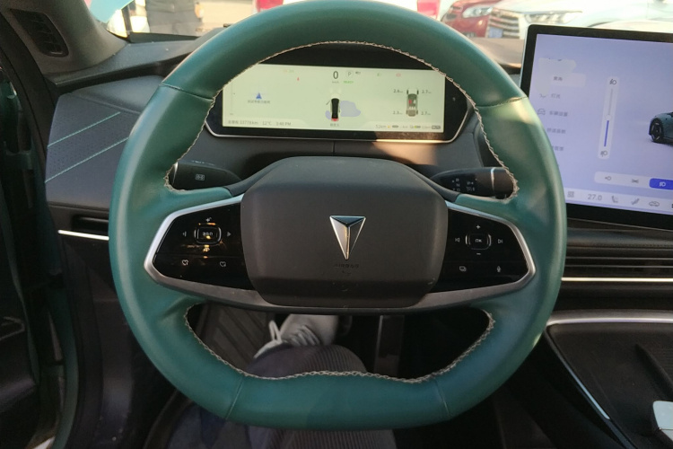 深蓝汽车 深蓝SL03 2023款 200Max增程版中控内饰13