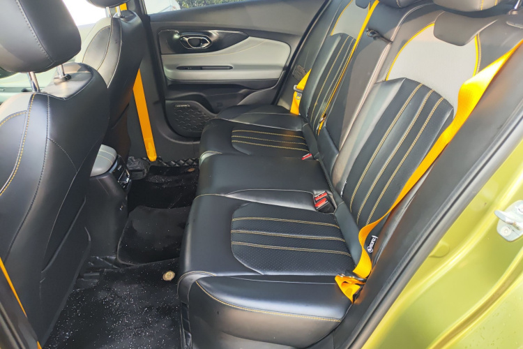 广汽传祺 影豹 2021款 270T DCT J16版中控内饰21