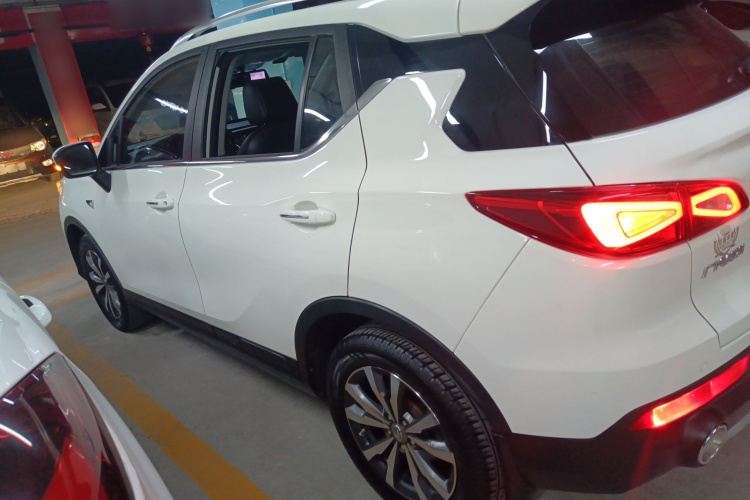 广汽传祺 传祺GS3 2019款 235T 手动精英版车身外观6003