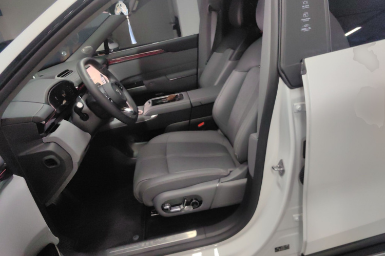 极氪7X 2025款 75kWh 后驱智驾版中控内饰19