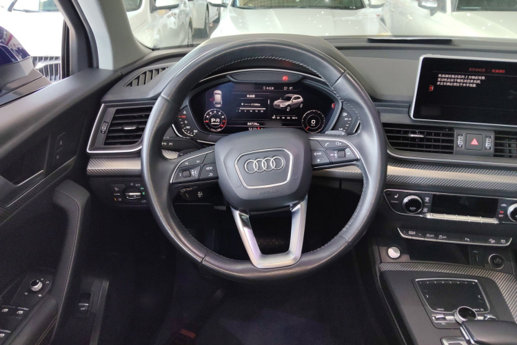 奥迪Q5L 2018款 45 TFSI 尊享时尚型 国V中控内饰13
