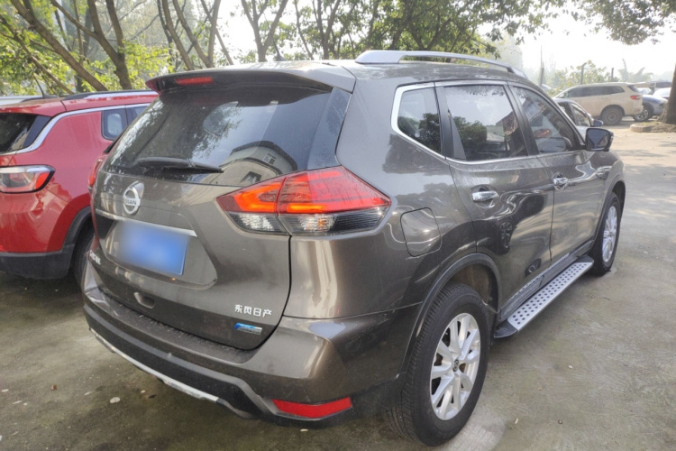 日产 奇骏 2017款 2.0L CVT舒适版 2WD车身外观6005
