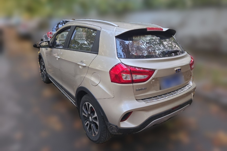 吉利汽车 远景X3 2017款 1.5L 手动尊贵型车身外观5