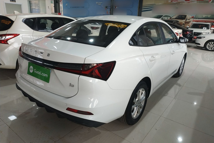 荣威i5 2023款 1.5L 手动舒享版车身外观7