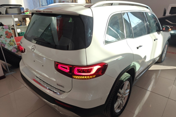 奔驰GLB 2021款 GLB 200 动感型车身外观6005