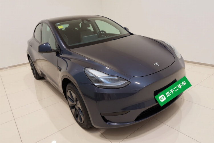 特斯拉 Model Y 2024款 后轮驱动版车身外观3