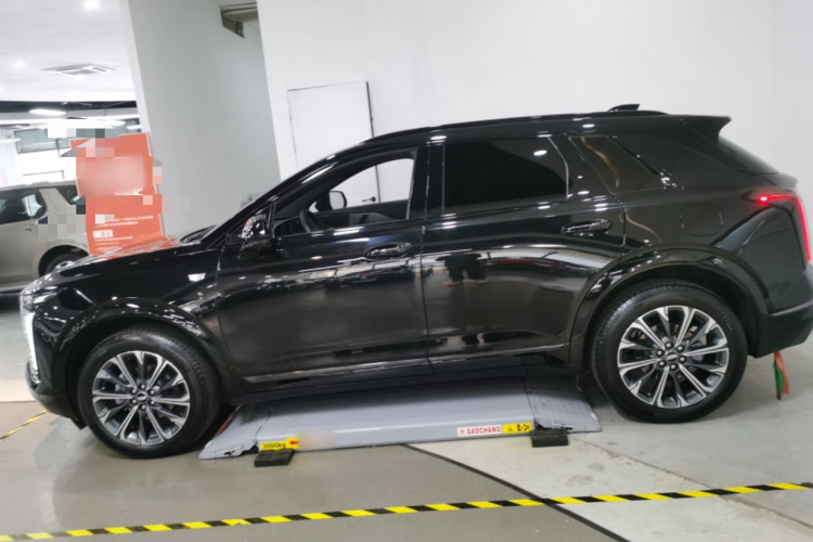 凯迪拉克XT5 2025款 2.0T 豪华型车身外观6003