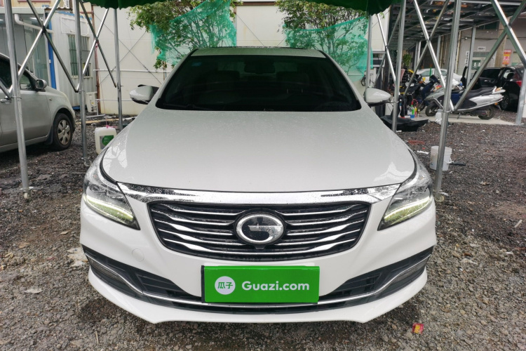 广汽传祺 传祺GA8 2016款 320T 豪华版车身外观2