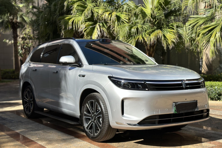 鸿蒙智行 问界M7 2024款 1.5T 智驾四驱Ultra版 6座车身外观6006