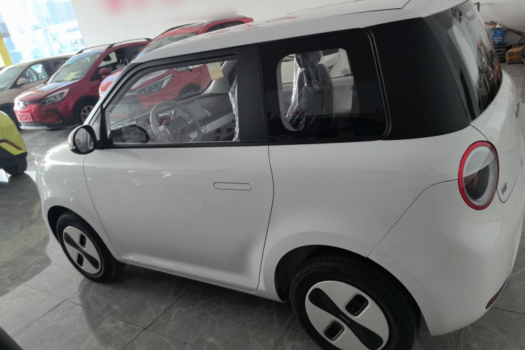 长安启源 长安Lumin 2026款 宝藏版 205km 酷爱米 宁德车身外观6005