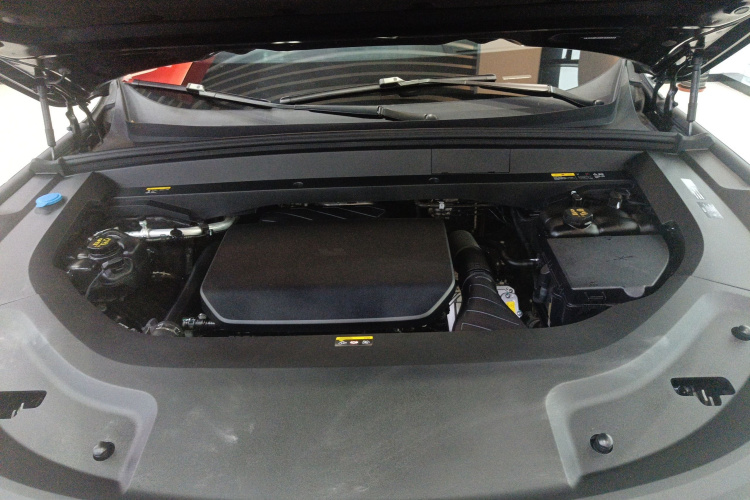 理想汽车 理想L8 2024款 Pro机舱底盘24