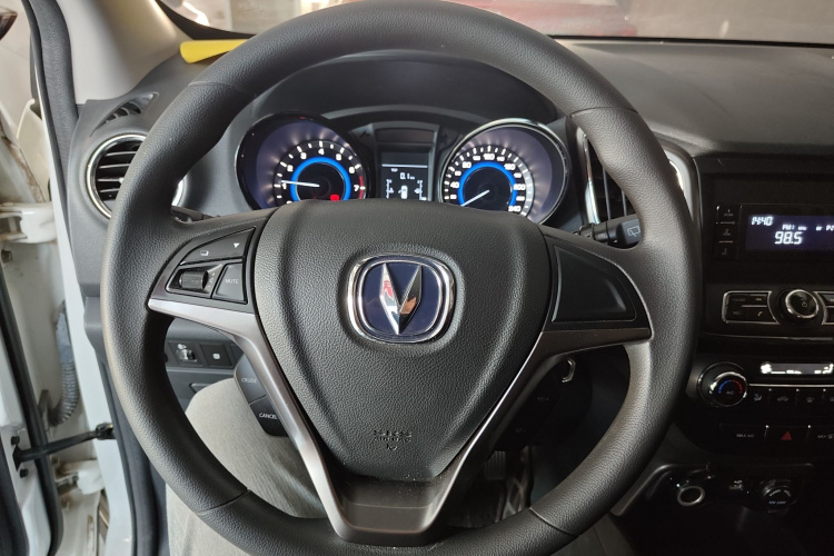 长安CS15 2016款 1.5L 手动时尚版局部细节13