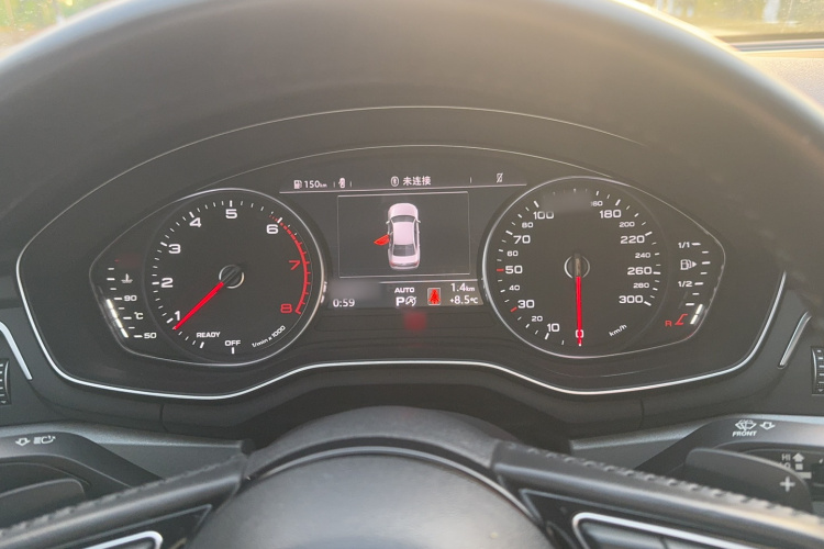 奥迪A4L 2018款 30周年年型 40 TFSI 进取型局部细节14