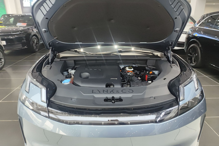 领克08 EM-P 2025款 220km 四驱性能Halo局部细节24