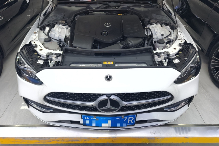 奔驰C级 2023款 改款 C 260 L 运动版机舱底盘24