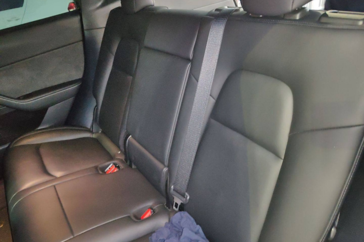 特斯拉 Model Y 2021款 长续航全轮驱动版中控内饰7004