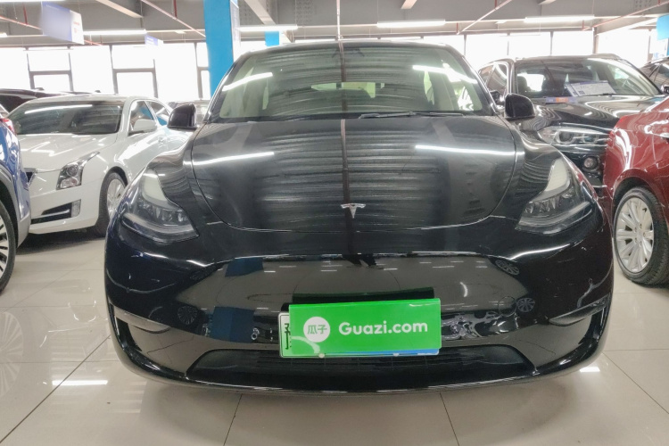 特斯拉 Model Y 2021款 标准续航后驱版车身外观2