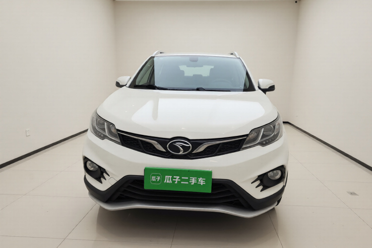 东南DX3 2016款 1.5L 手动豪华型车身外观2