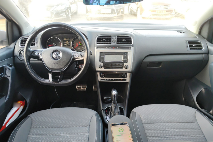 大众 2014款 1.6L Cross Polo 自动中控内饰12