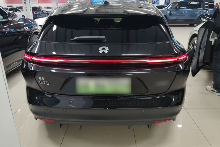 蔚来ET5T 2023款 75kWh Touring车身外观6