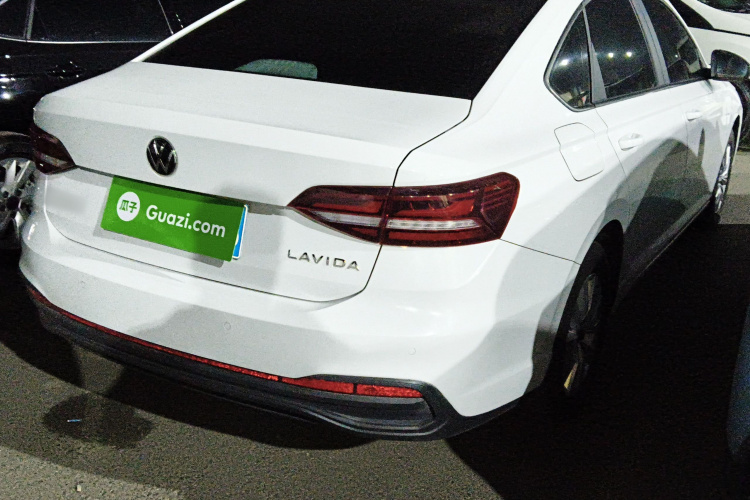 大众 朗逸 2023款 1.5L 自动得逸版车身外观7