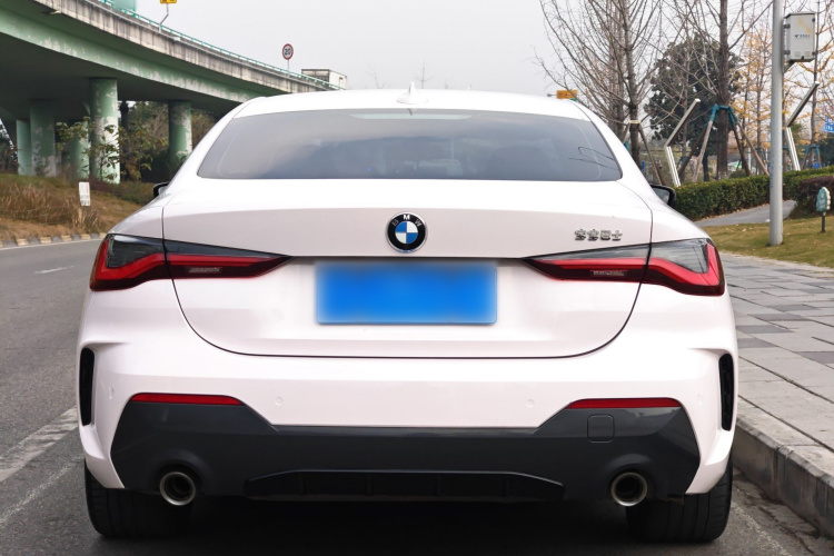 宝马4系 2022款 425i M运动套装车身外观6012