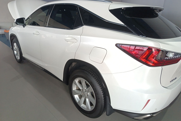 雷克萨斯RX 2016款 300 两驱舒适版 国V车身外观4