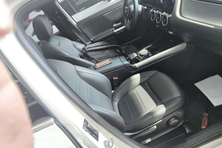 奔驰GLA 2022款 改款二 GLA 200局部细节41