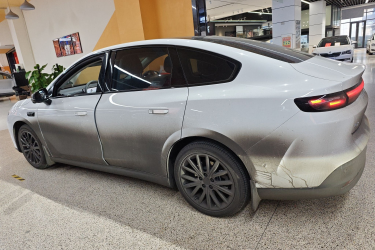 零跑汽车 零跑B01 2025款 650悦享版车身外观4