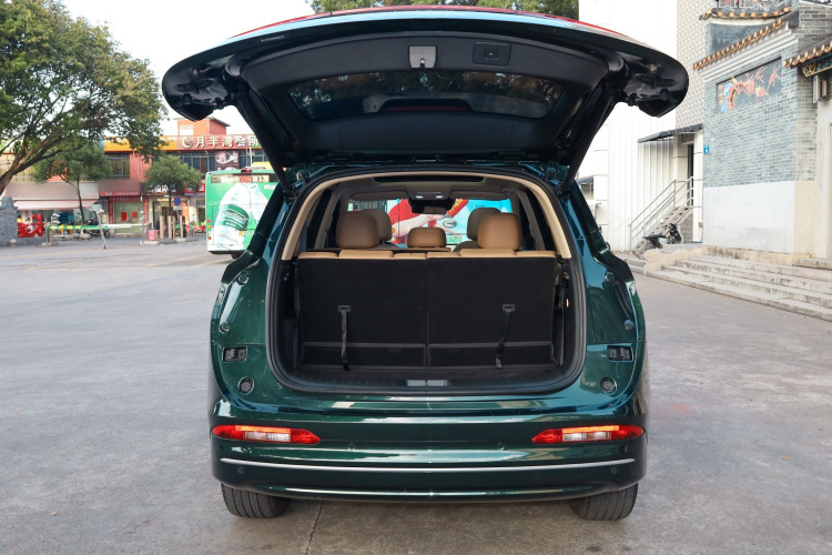 蓝电E5 PLUS 2025款 165km 长续航版PLUS 7座车身外观6007