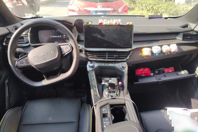 领克06 2023款 Remix 1.5T Shero中控内饰12