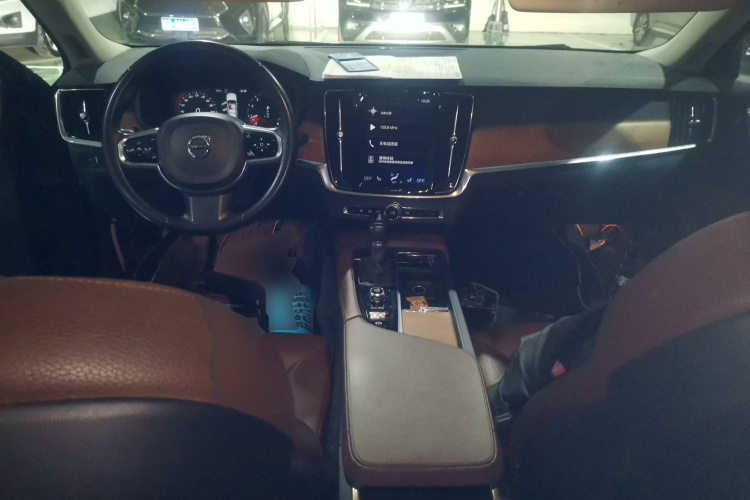 沃尔沃S90 2019款 T5 智远版中控内饰7002