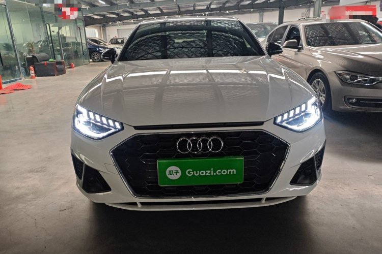 奥迪A4L 2024款 40 TFSI 时尚动感型车身外观2