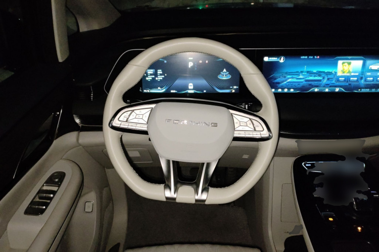 东风风行 星海V9 2024款 1.5TD 200km 青云梯系列 尊贵型局部细节13