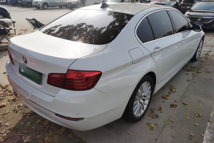 宝马5系 2017款 525Li 豪华设计套装车身外观7