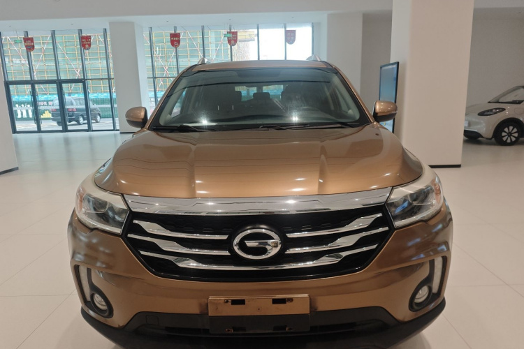 广汽传祺 传祺GS4 2015款 200T G-DCT豪华版车身外观2