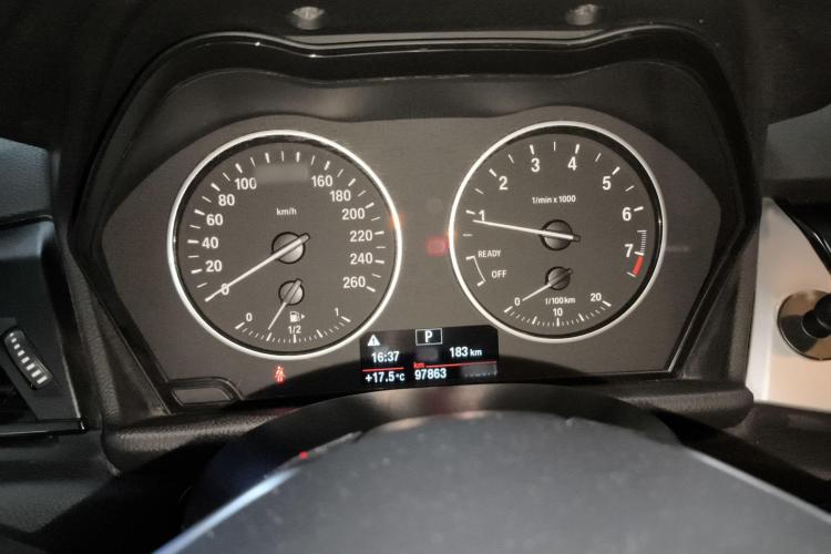 宝马2系旅行车 2016款 218i 领先型中控内饰14