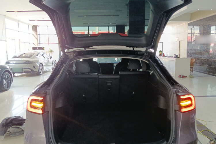 特斯拉 Model Y 2023款 后轮驱动版机舱底盘23