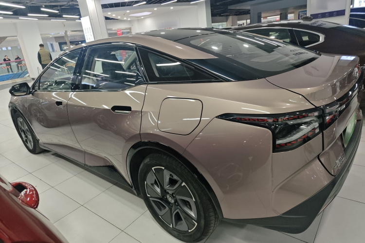 丰田bZ3 2023款 616km 长续航Premium车身外观6003