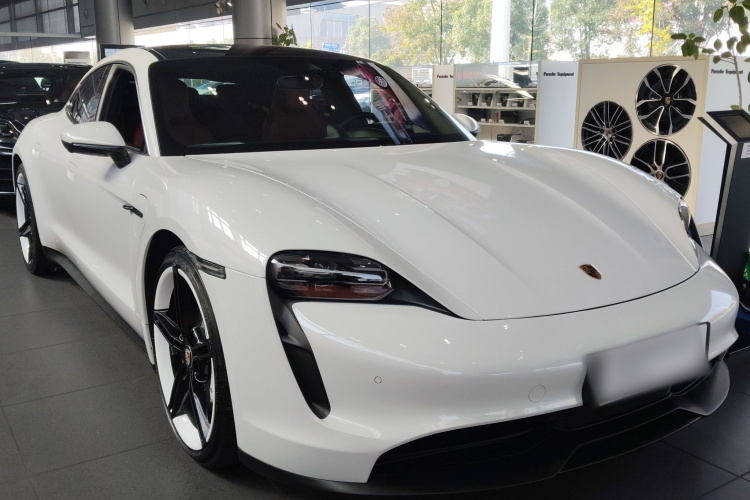 保时捷 2020款 Taycan车身外观3