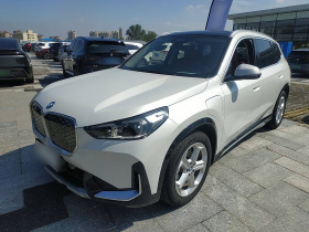 宝马iX1 2023款 eDrive25L X设计套装