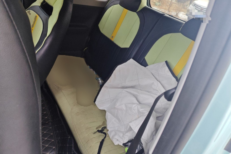 吉利银河 2023款 熊猫mini 120km 超萌熊中控内饰21