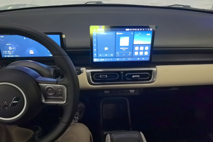 五菱汽车 五菱缤果PLUS 2024款 510km 旗舰版 四座版中控内饰12