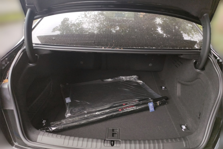 奥迪A6L 2025款 45 TFSI 臻选动感型+通风舒享包中控内饰23