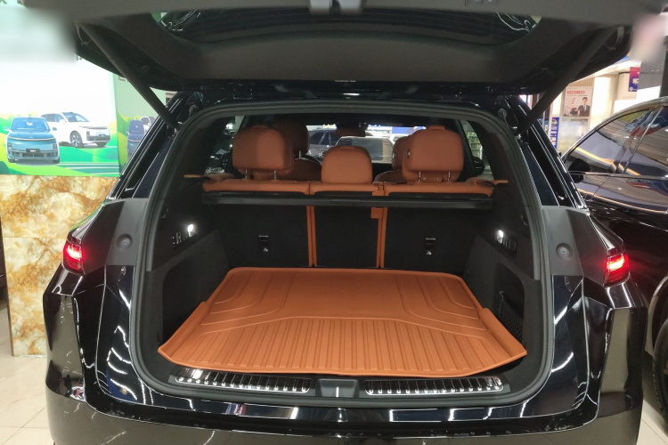 理想汽车 理想L7 2024款 MAX机舱底盘23