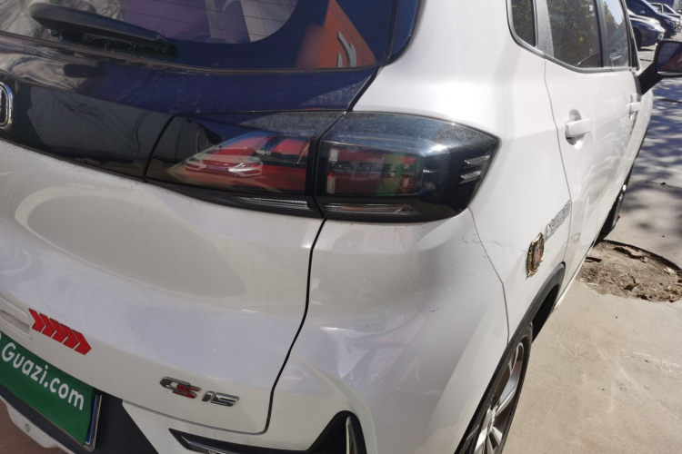 长安CS15 2019款 1.5L 手动进取型 国VI车身外观9