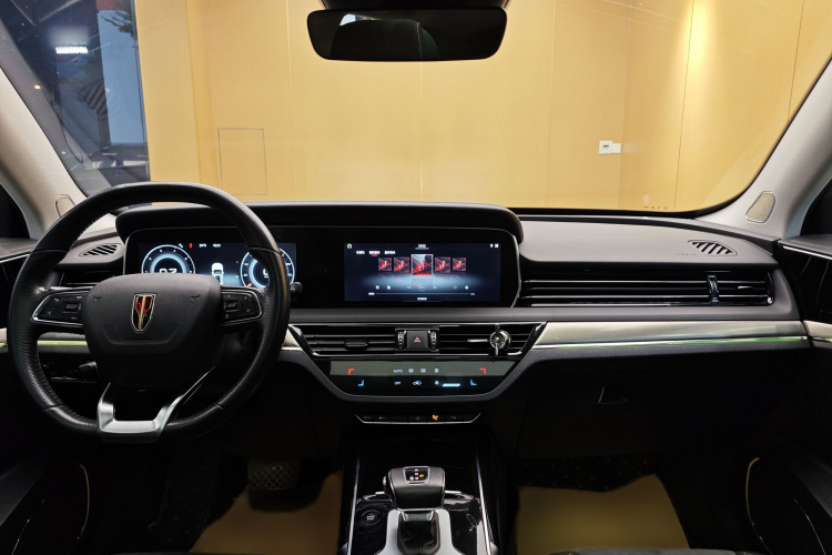 红旗HS5 2019款 2.0T 智联旗享四驱版中控内饰7002