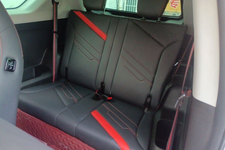 奇瑞新能源 奇瑞无界Pro 2022款 301km 神兽版 磷酸铁锂中控内饰7004