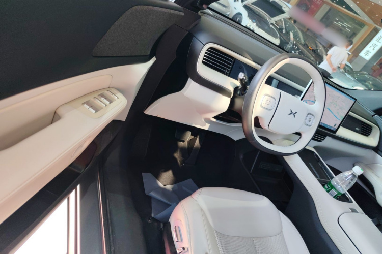 小鹏G6 2023款 580 长续航 Pro中控内饰20